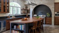 English-style kitchen